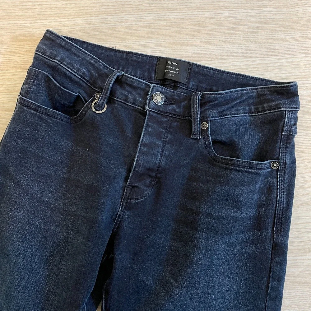 Neuw Iggy Skinny Mens Jeans Dark Wash Blue Denim Size 30x32 Button Fly